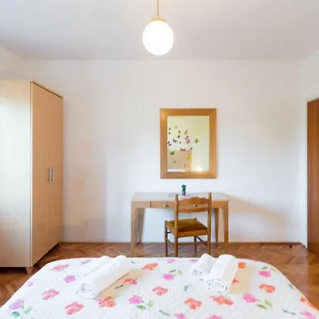 Apartament The Core Supetar