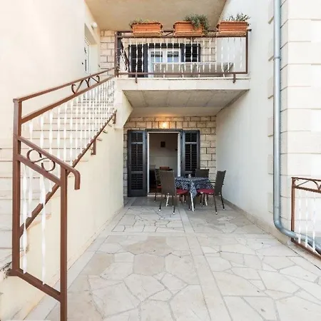 Apartament The Core Supetar